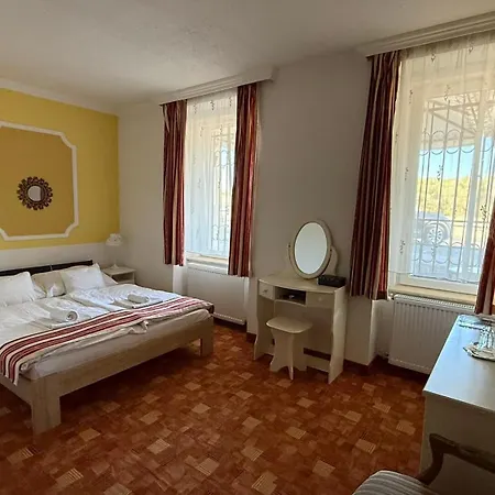 Vendégház Centrum Panzio 4*